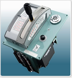 発信器　TAT-300B5　3面式　VDR出力対応